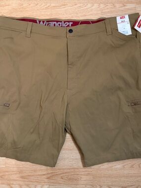 Wrangler Men's Cargo Shorts 48x10_NWT